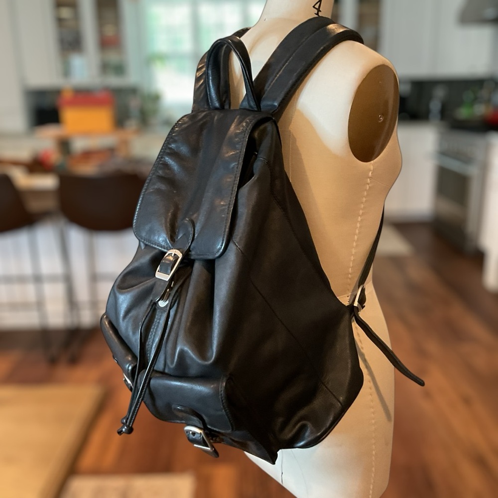 Dilana Black Leather Backpack Euc - image 4